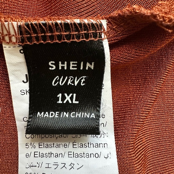 SHEIN Prive Asymmetrical Neck Twist Front Top (883) - Picture 9 of 9